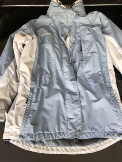 Womans Columbia snowboarding or skiing jacket coat