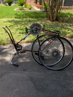 Schwinn Bicycle Frame with Wheels 27in tire