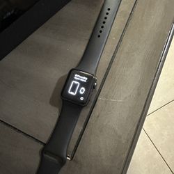 Apple Watch Series 3 ( Comes With Charger)