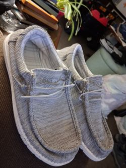 Mens Hey Dudes & mens nike Zoom Fly