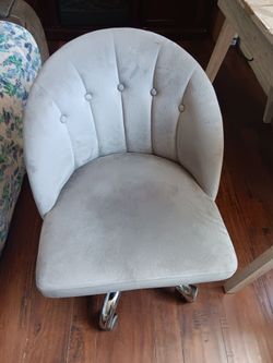 Desk chair/ silla de escritorio