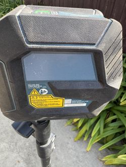 BOSCH GLL100-40-G Laser With Stand