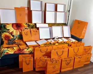 Authentic Hermes Box And Shopping Bag for Sale in Hawthorne, CA