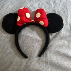 Minnie mouse Disney ears