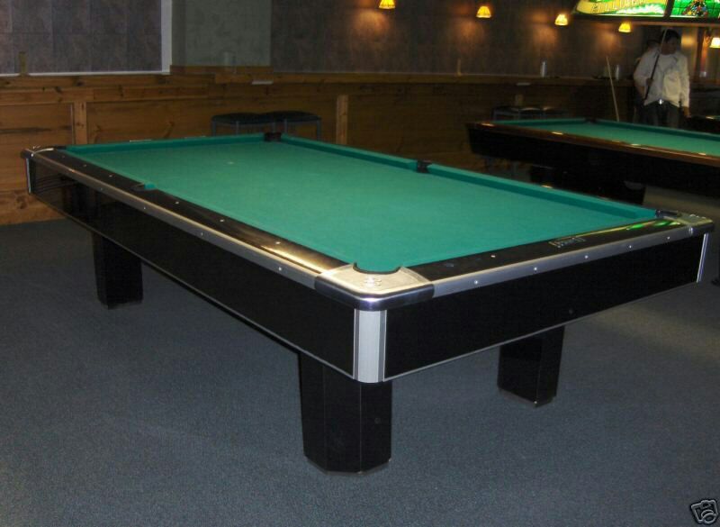 BRUNSWICK Centurion pro 8 pool table