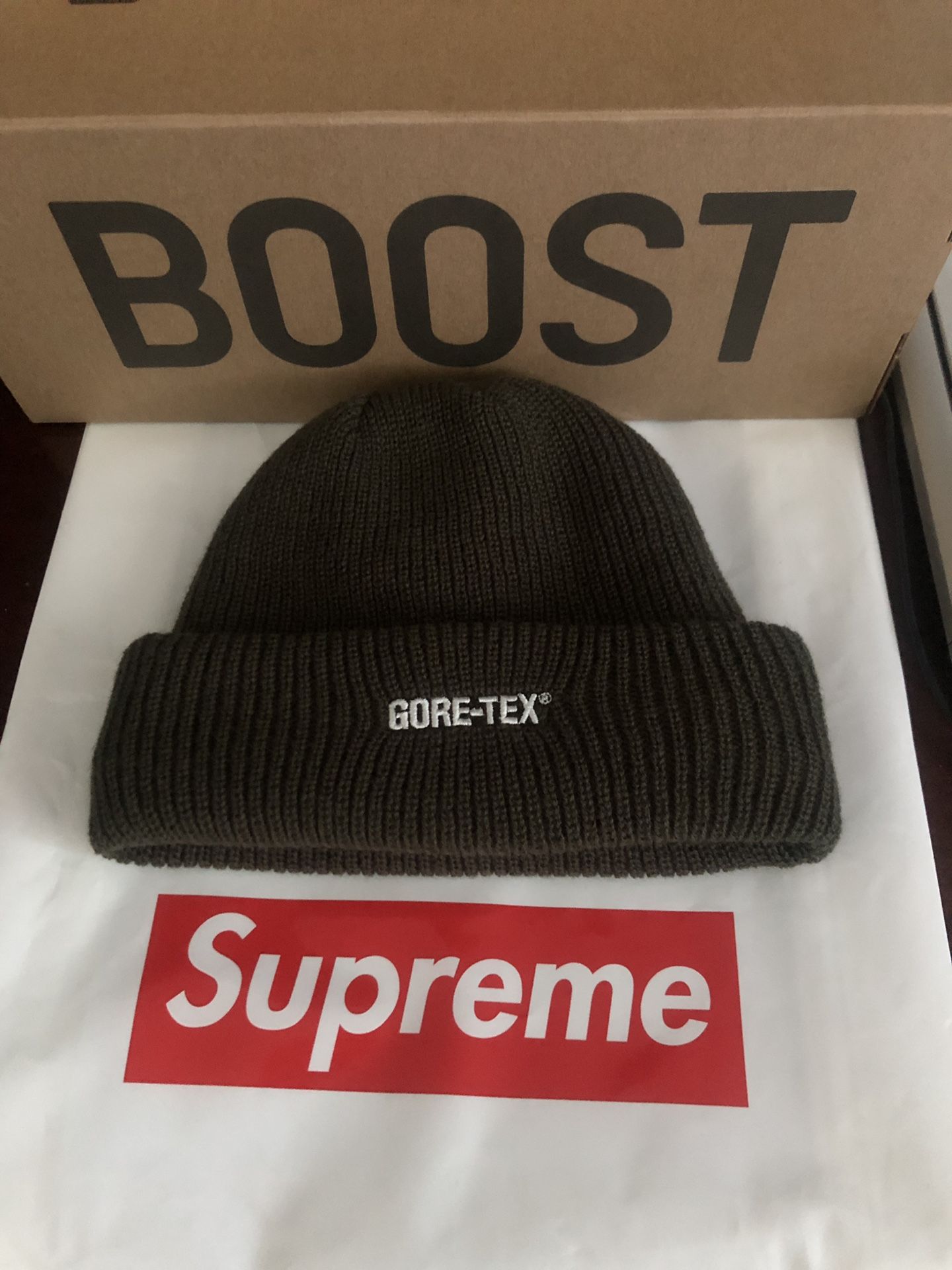 Supreme Raiders Beanie Black for Sale in Buckley, WA - OfferUp