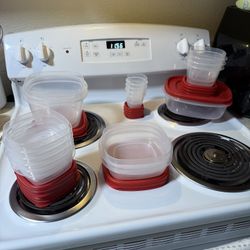 Rubbermaid Storage Containers *read Description*