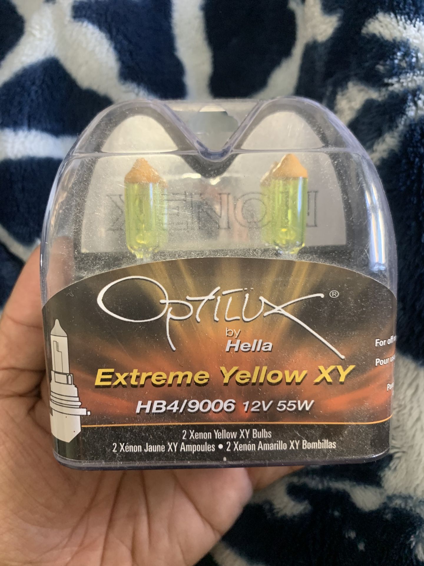 New HB4/9006 Extreme Yellow Headlight Bulb