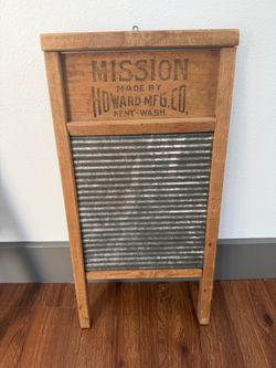 Antique Mission Howard Mfg. Co. Washboard