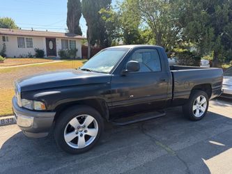 Dodge Ram 1500 V6 Regular Cab Pickup Truck