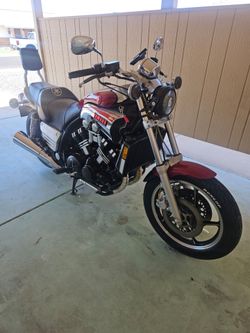 1985 yamaha vmax  VMAX