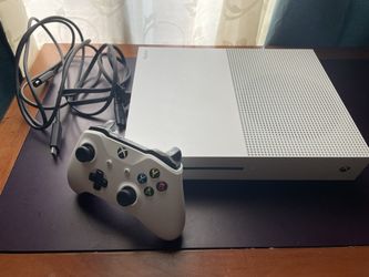 Xbox One S + Xbox Controller