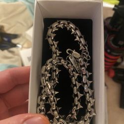 Spiked Chain Neckless
