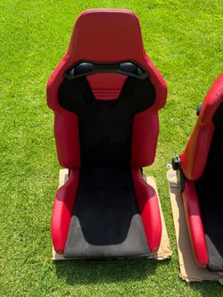 Universal Racing Bucket Seats