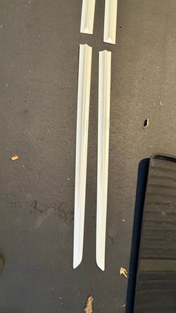 Body Side Moldings - Platinum White Pearl - Acura (08P05-TJB-250) 2019-2026 Acura RDX - 8p05tjb250