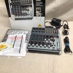 Behringer Xenyx Q1202USB analog mixer