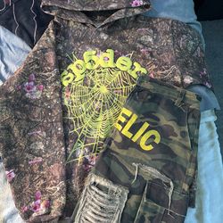 Sp5der hoodie with camo jeans shorts🔥🔥