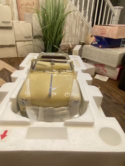 Danbury Mint  Beautiful  Car Collectible 