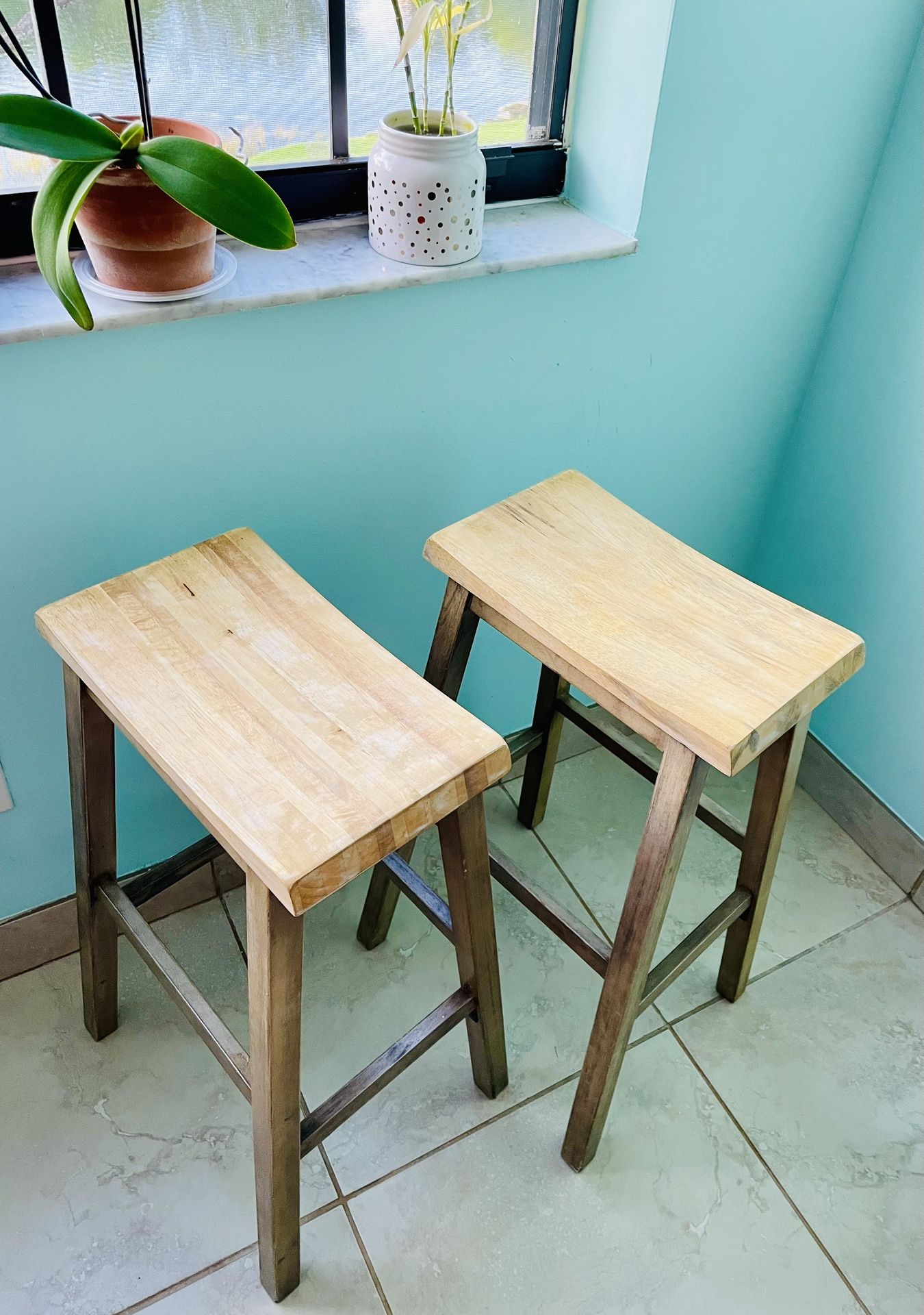 Wooden Bar Saddle Stools
