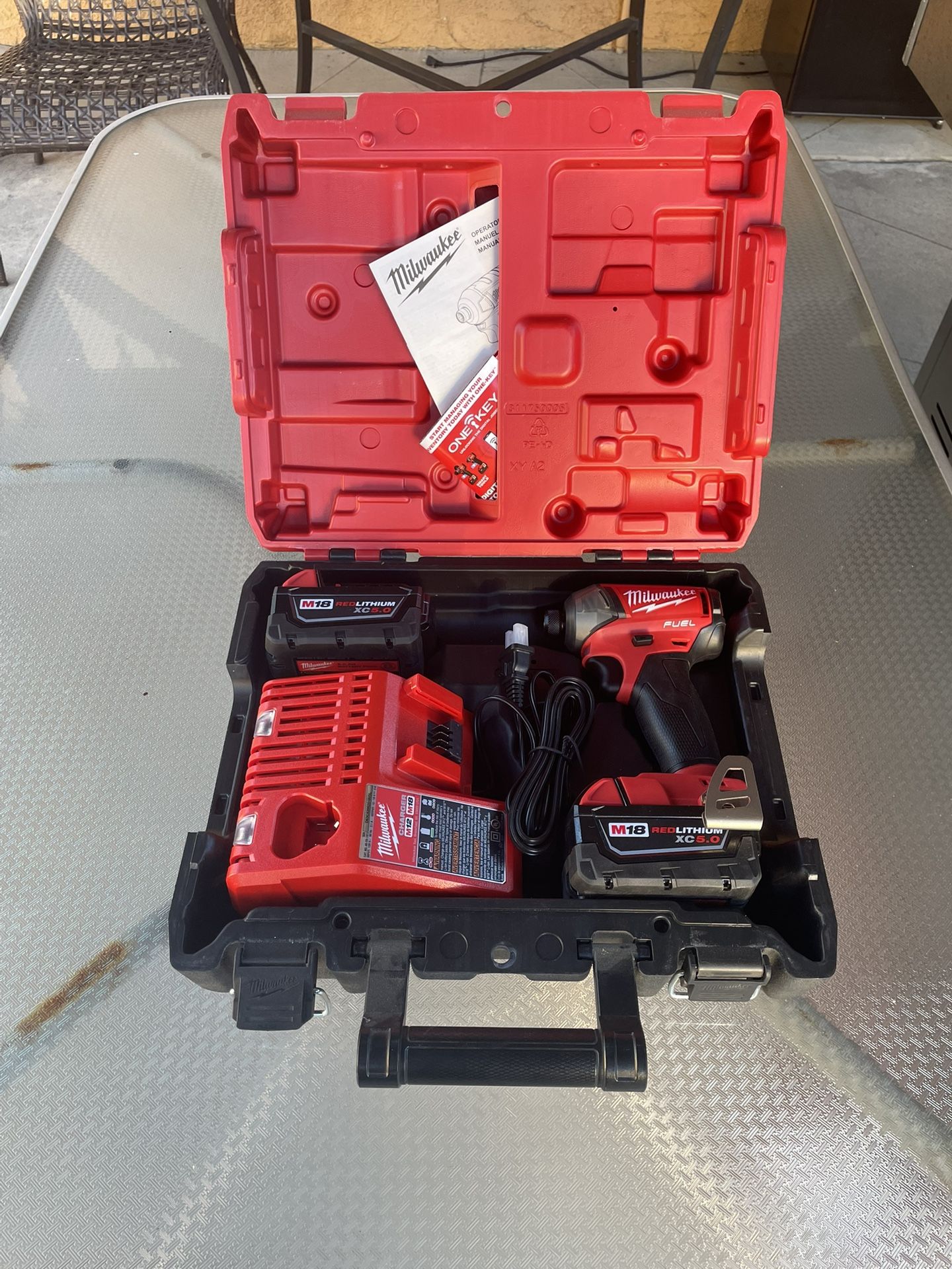 *NEW* Milwaukee M18 FUEL 1/4” Impact Driver Kit + 3rd XC5.0 Battery (*BRAND NEW//UNUSED*)