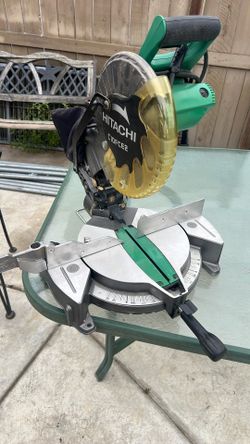 Hitachi C10FCE2 15-Amp 10" Single Bevel Compound Miter