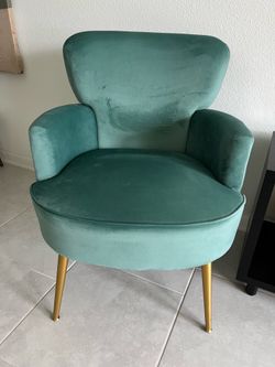 Velvet living room chair /