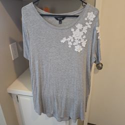 Large Gray Shirt With White Flowers