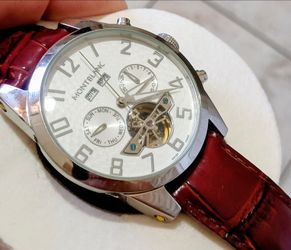 Luxury watch with a Lakers silver