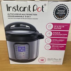 Instant Pot Duo Plus 60 1000W, 6 Quart,  9-in-1 Pressure Cooker - Silver/Black
