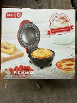 Mini Pie Maker And Pie Dishes 