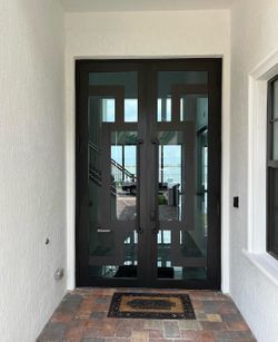 Hurricane impact French front doors and impact windows | Ventanas y Puertas de impacto