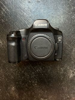 Canon EOS 5D DSLR