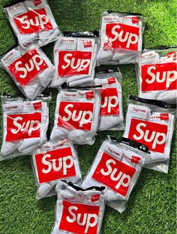 Supreme x Hanes Cushion Crew Socks 4-Pack