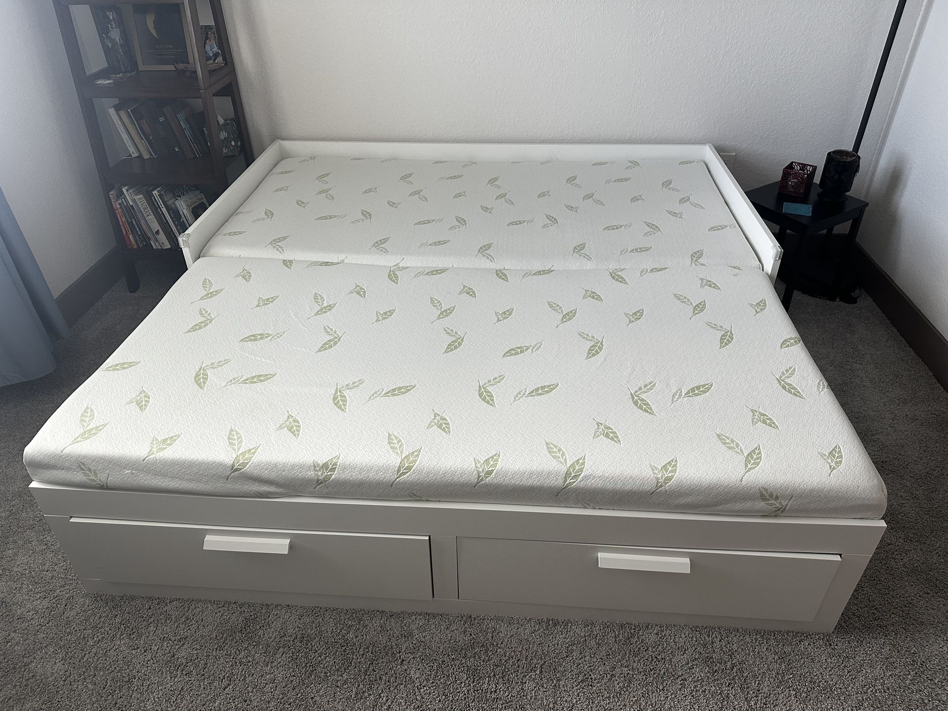 White daybed With Mattresses King/twh