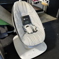 4moms Mamaroo Baby Swing