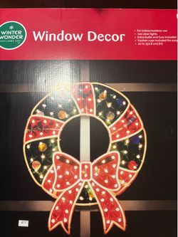 Lighted Window Wreath