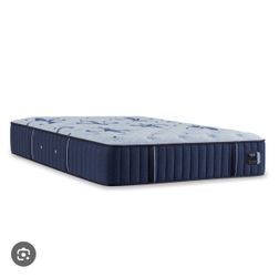 Stearns & Foster Estate Collection Queen Mattress