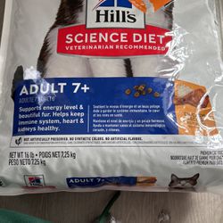 Science diet 16 Pound Adult 7+ Cat Food