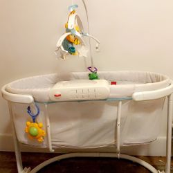 Fisherprice baby bassinet 