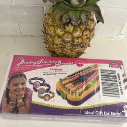  Bracelet Kit For Girls ( New Never Open )