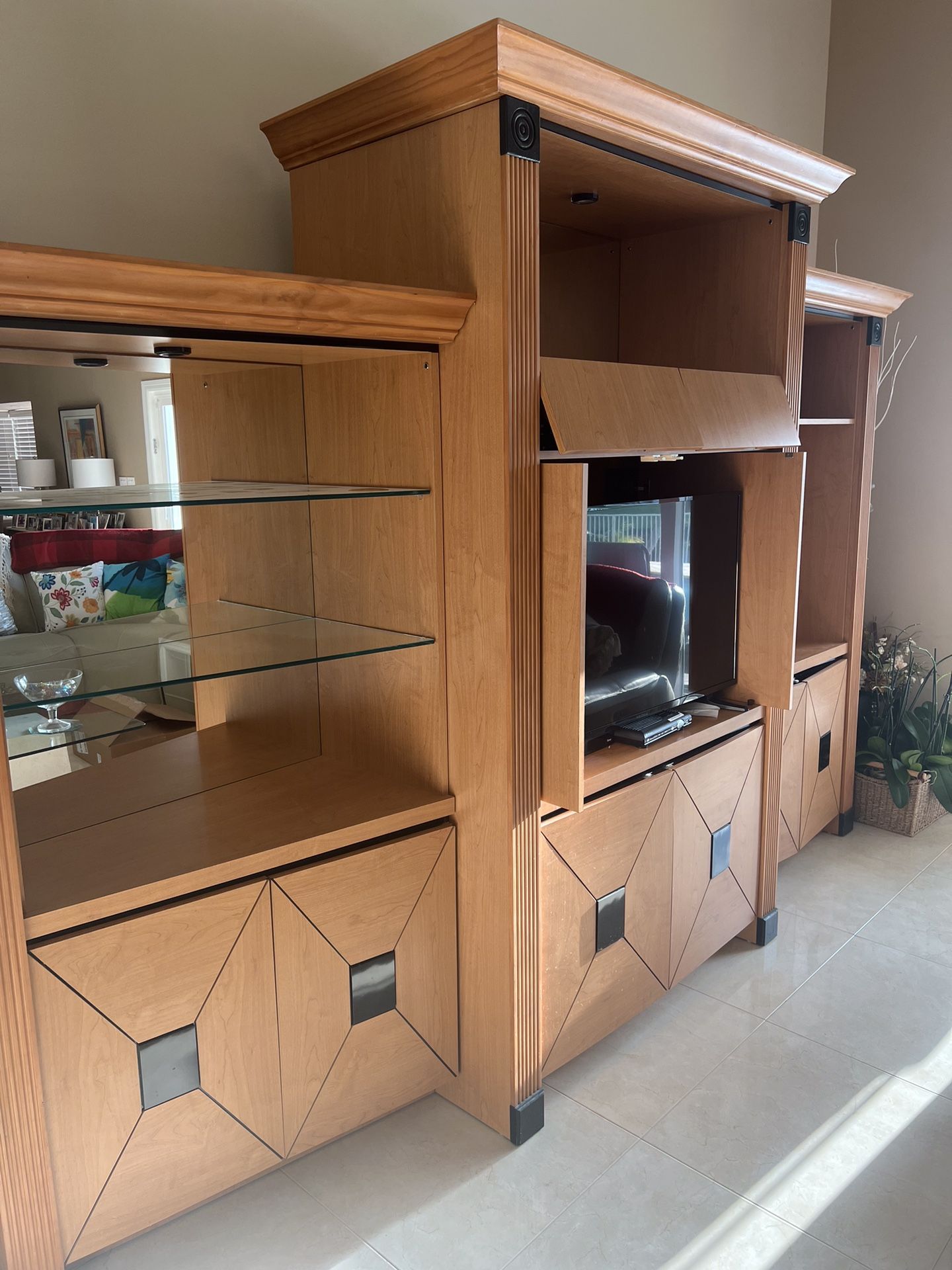 Wall Unit