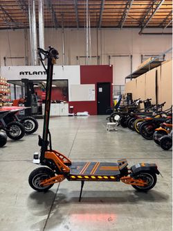 Dual-motor high-speed electric scooter