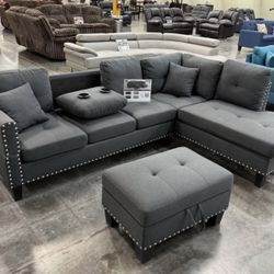 New Sectional Couch / Free Delivery 