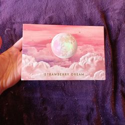 Lunar beauty - Strawberry Dream