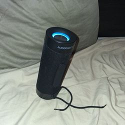 Speaker  W I th Light