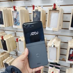MOTOROLA RAZR+2024 - TAKE FOR $5 REST LATER 