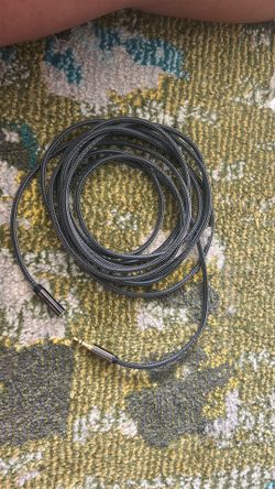 un cable de audio