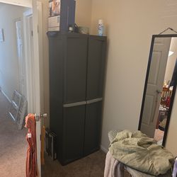 Storage/utility cabinet