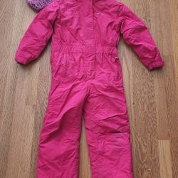 Girls Mountain Warehouse Pink Snowsuit Size 7- 8  and a Hat