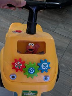 Elmo push car